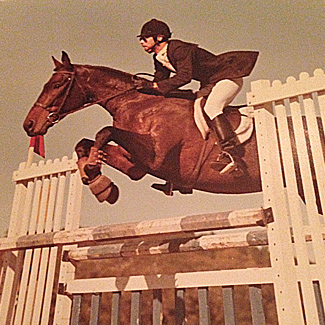 Richard Flynn riding in a competition